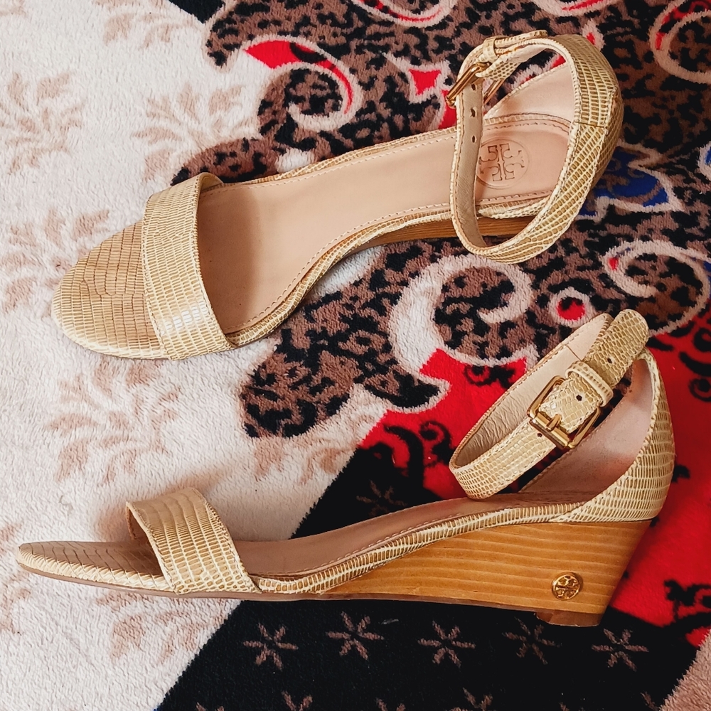 Tory Burch Savannah Wedge Sandals Size 6 for Women